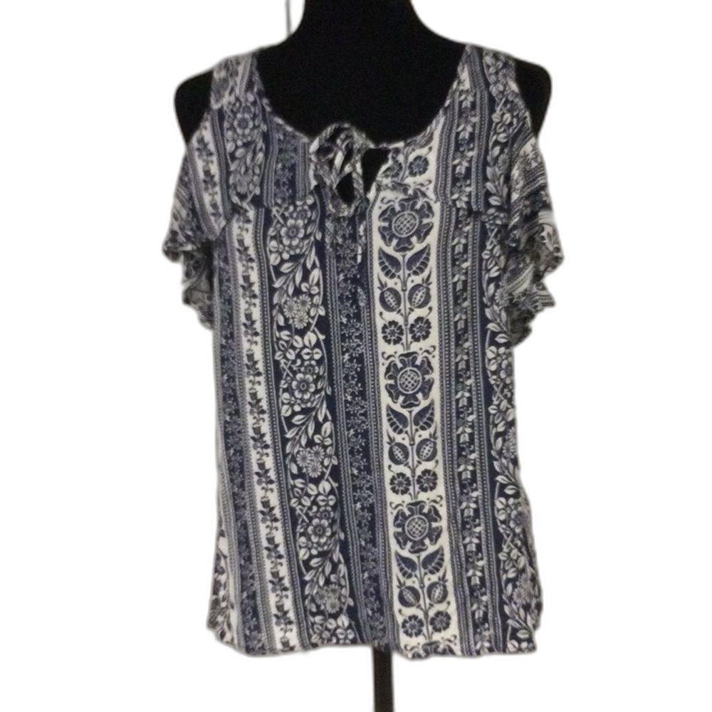 Izbyer Navy & White Cold Shoulder